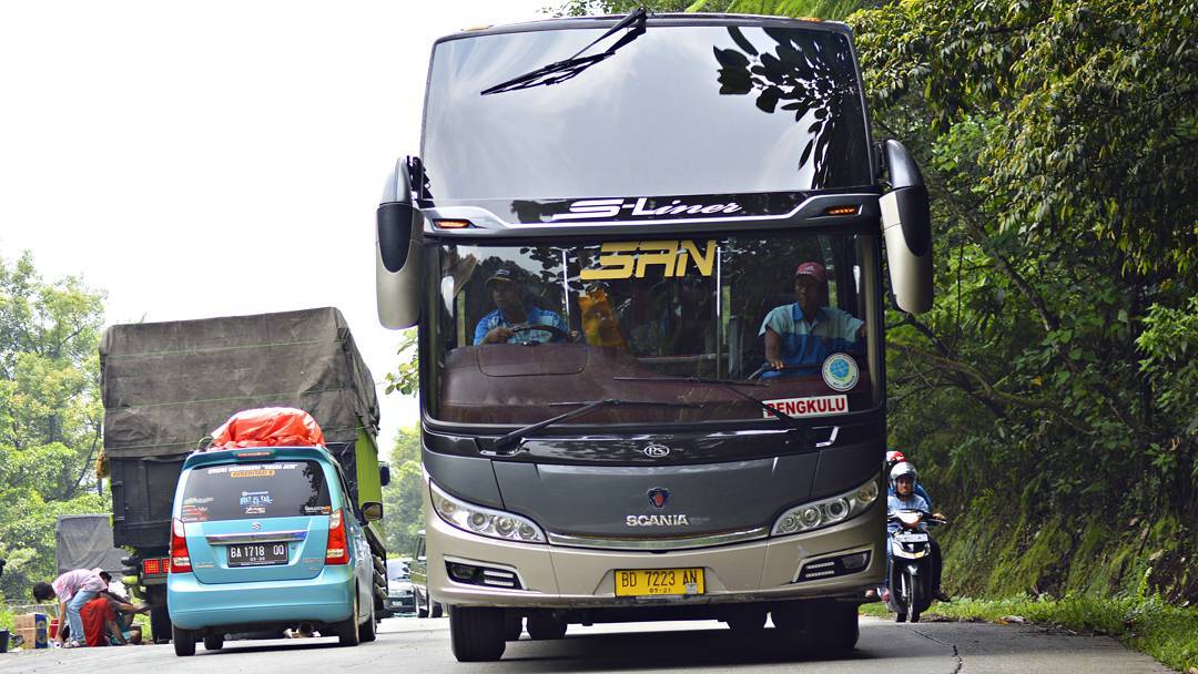 Siliwangi Antar Nusa (SAN) S-LINERSCANIA K360iB by @abeliospotters